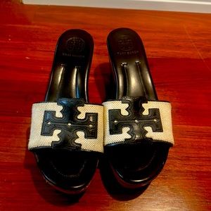 Tory platform shoes perfect for summer!